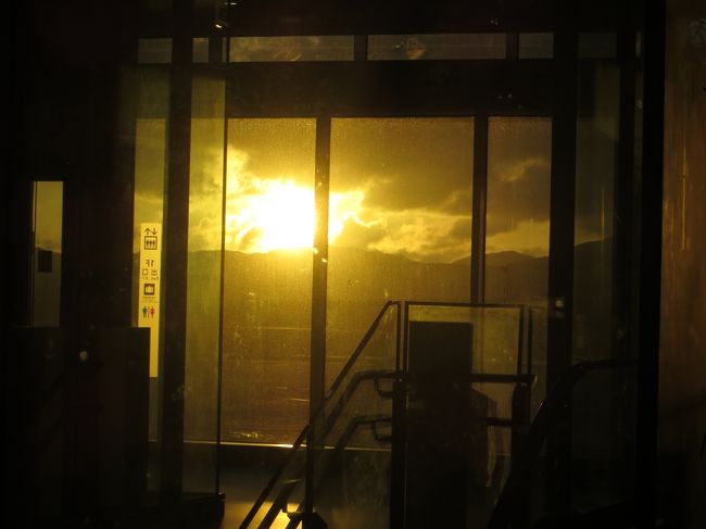 夕日が沈みます。