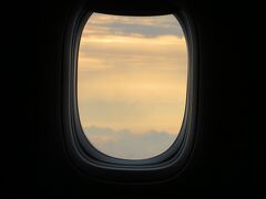 窓際ではなかったのでこれが精いっぱい

やっぱりギャラクシーは体にこたえます。

０５：５０羽田到着

体はきつくても、やっぱり八重山は楽しかったです。