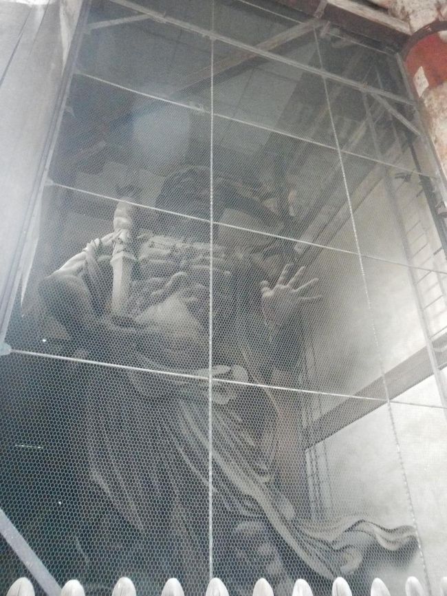 南大門の金剛力士像。