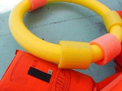 救命胴衣にもちっちゃいブラジルの旗発見！ブラジルは、どこにでも国旗がついています。