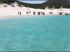 【リオでアイランドホッピング】

４ー５０分の滞在時間が終わり、この天国から離れます。