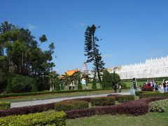 紀念堂の周りは公園になっています。