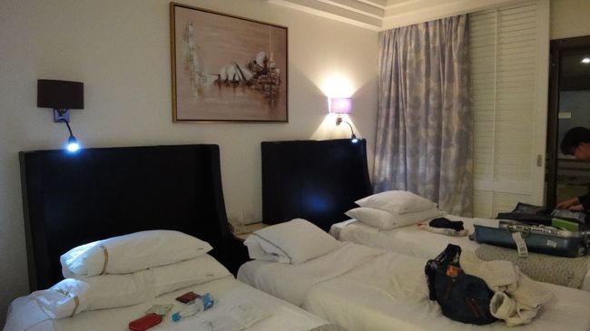 宿泊先は、シェラトンルクソールリゾート<br /><br />ここも、きれいなホテルでした。<br />エキストラベッドも、少し窮屈ですが寝られるクオリティです。