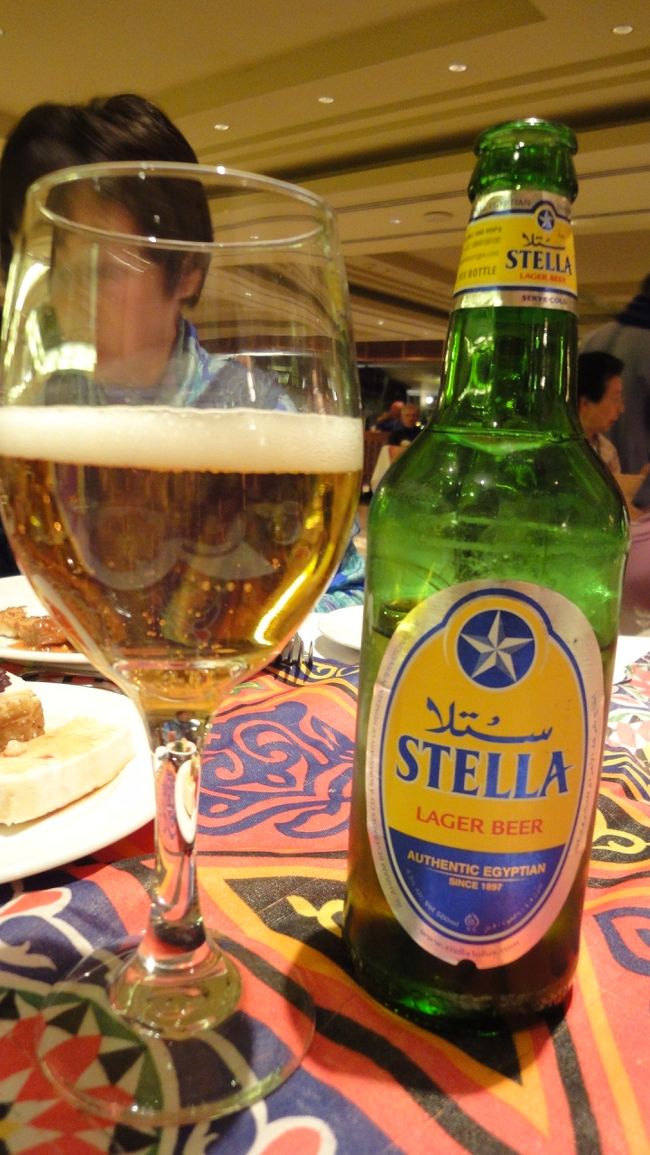 宗教上ビールを飲まない国だからなのでしょうが、ほとんどビールにお会いしませんでした。<br /><br />せっかくあるので、１杯。<br /><br />ステラビールという銘柄。<br />アルコール度数は、５％弱。<br /><br />さっぱりとした口当たりで、おなかに溜まらないので飲みやすいのですが<br />すごく美味しいかと言われると、そんなに・・・。