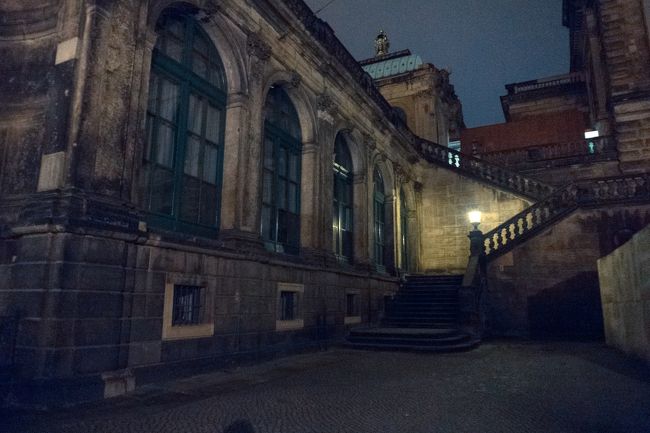 勘を頼りに下車しましたが、ちょっと早めに降りてしまいました。<br />あかん。