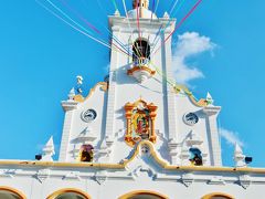1953年に作られた比較的新しいグアダールペ聖母教会（Basílica de la Ceiba de Nuestra Señora de Guadalupe（Our Lady of Guadalupe ）　（Carretera a Santa Tecla, San Salvador））。サンサルバドル市内の西端に位置する。
