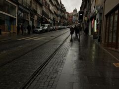 気を取り直して歴史地区へ戻ります。

雨もやんだし、電車で座ってたら少し疲れもとれたので観光続行することに。
