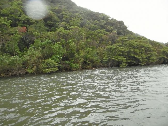 カメラのレンズに付いた雨粒が、なかなか取れません。<br /><br />