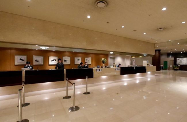 10/15　0930まで仕事があり，同じ仕事をしていた同僚2人を乗せて，2330東急エクセルホテルに到着．13人のうち7人が宿泊