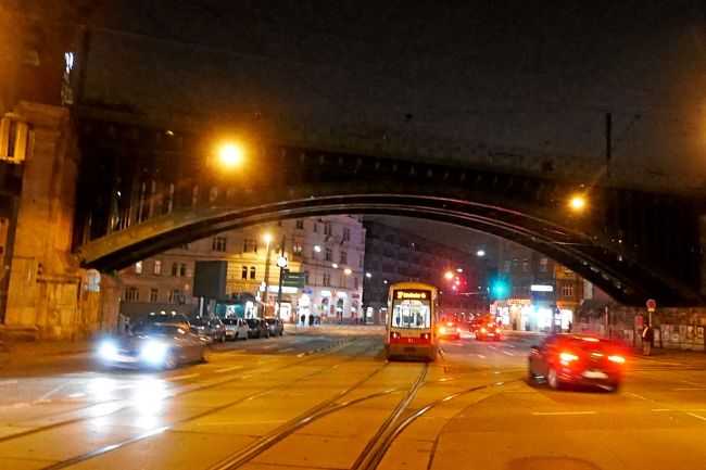 ここから歩いても１?くらいなので歩く