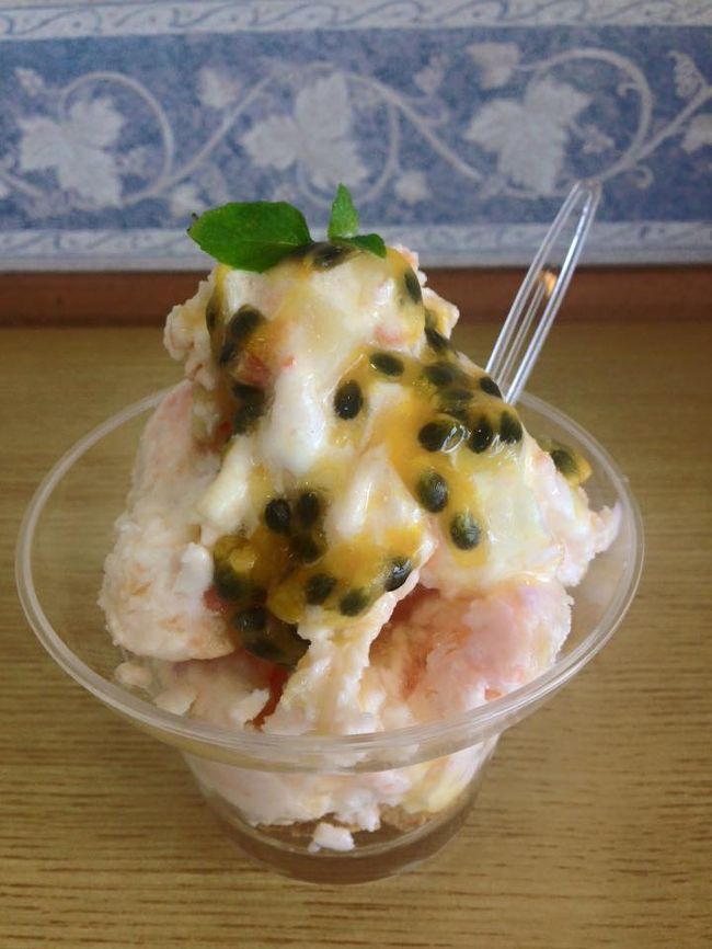 「ハウ・トゥリー・ジェラート」ミックスを注文しました。<br />パッションフルーツのツブツブが美味しい〜♪