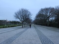 続いて夕暮れのリスボン市内
エドワード7世広場を訪れました。