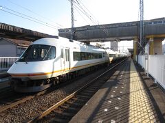 レンタカーを駅前で返却して、近鉄電車で松阪へ

出発までは、電車好き息子の撮影タイム