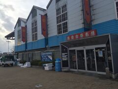 七尾駅付近でランチに寿司でもと思いきや、目当ての店がランチ営業を終えていた。。