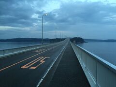 夕食までに少し時間があったため、すこしジョギングすることに。
ちょうどいい目標だった能登島大橋を渡る。