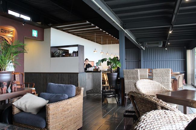 小綺麗で落ち着いた雰囲気のお店です。