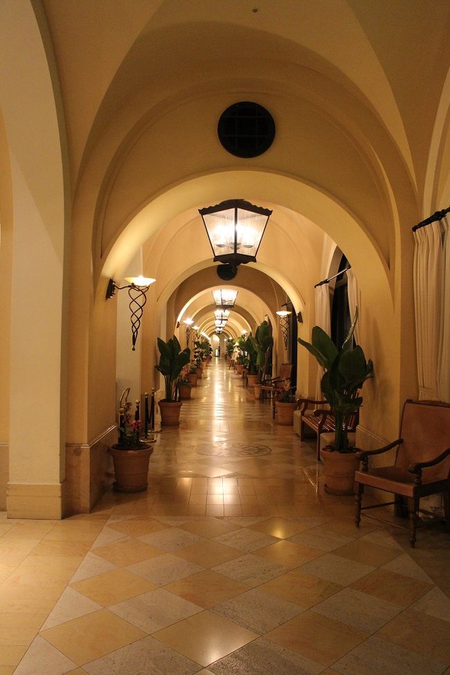 この通路を何度も何度も往復しました・・・。