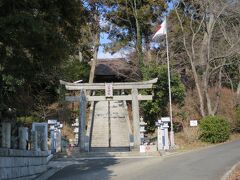 川勾神社　(12:09)

『延喜式神名帳』に小社と記載された相模国の延喜式内社十三社の内の一社で、同国二宮ともされる。
「二宮町」の名は二宮である当社にちなみ、古くより「二宮大明神」、「二宮明神社」とも称される。