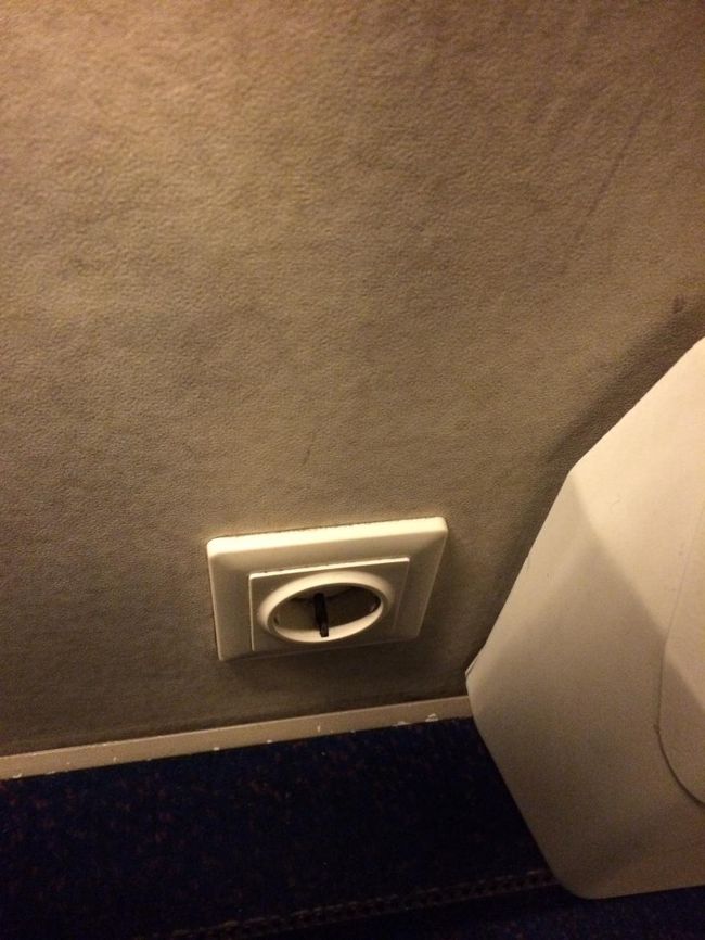 コンセントもあり。<br />使わなかったけど。