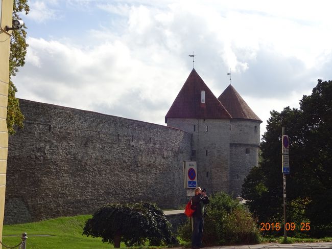 こちらは下町と山の手の境の城壁にある塔「ネイツィトルン」と「キークインデキョク」です。