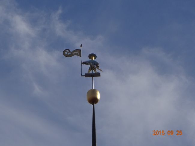 今度はトーマスじいさんもはっきり撮れました。<br />1996という旗を持っているところからするとその時期から付けられているのでしょう。