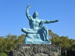 長崎市内最後の目的地は、平和公園です。