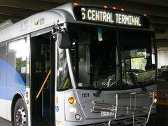 思わぬ展開？
駅でプチ待ち時間　数分間停車していたのでゆっくり撮影できた
「Fort Lauderdale Airport Station」