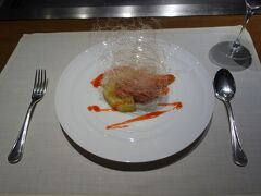 「鉄板で焼くデザート」をいただきました。