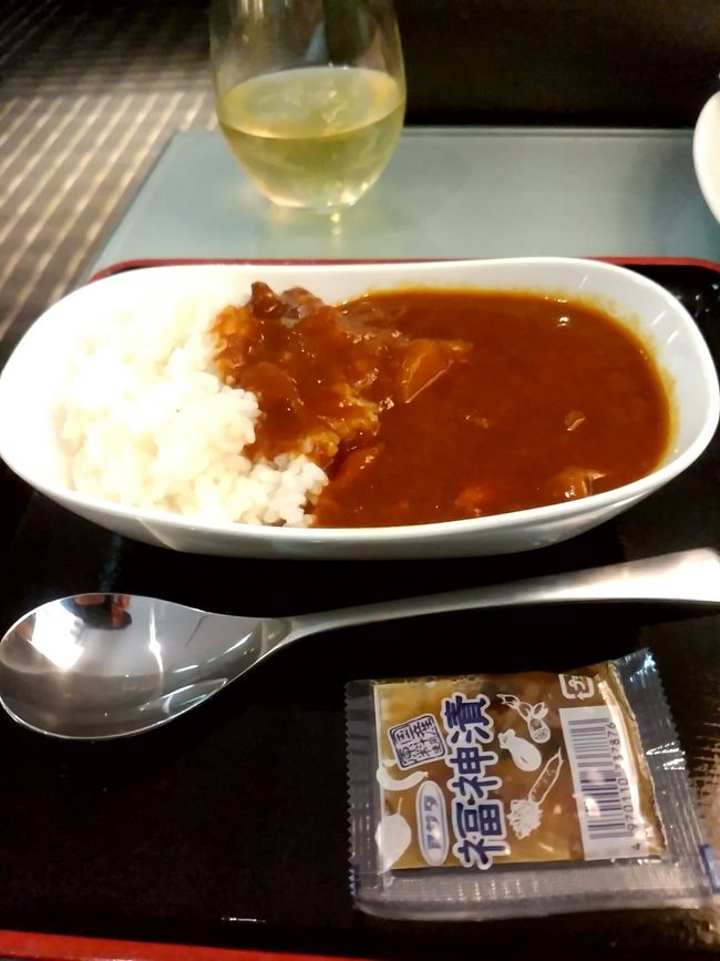 カレーライスも同じところで頼みました。メニューには書いて無かったような気がします。