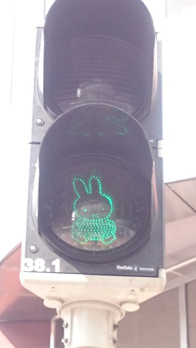 青信号は、ナインチェが歩いています。<br />かわいい！！！