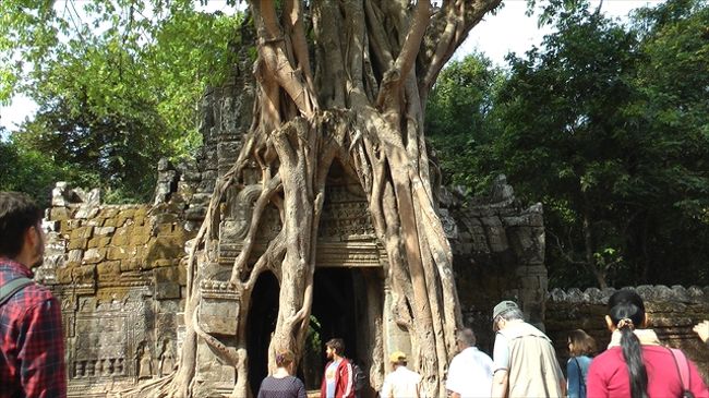 タ・ソム<br />　　東塔門<br /><br /><br />9:35タ・ソム　（近くにトイレ有）<br />10:05　出発