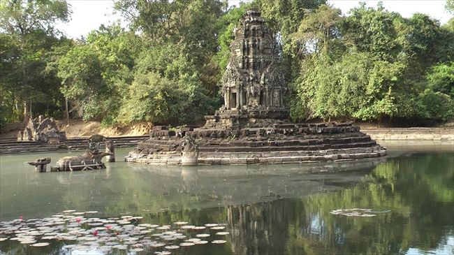 ニャック・ポアン<br />　　聖なる馬ヴァーラハ<br /><br /><br />8:55ニャック・ポアン（トイレタイム）<br />9:30　出発<br />