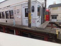 南宮崎駅までやってきました。
海彦山彦の車両がありました。
