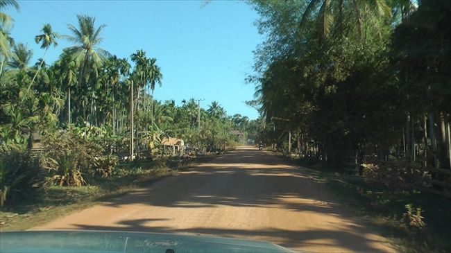 ベン・メリアに向かう田舎道