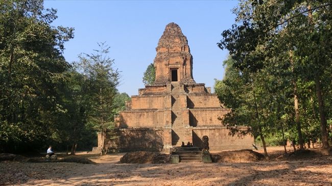 バクセイチャムクロン<br /><br /><br />9:23　バクセイチャムクロン　（トイレ）<br />　　登らず、写真撮影のみ。<br />9:31　出発