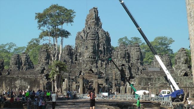 バイヨン<br /><br /><br />9:58　バイヨン<br />↓徒歩