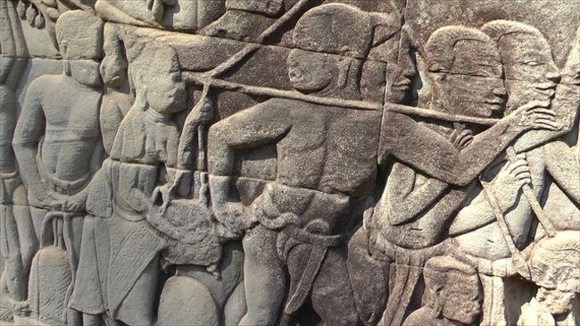 バイヨン第一回廊<br /><br />　　スッポンに尻を噛まれる男