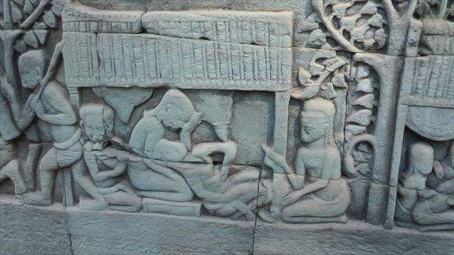 <br />バイヨン第一回廊<br /><br />　　出産の様子