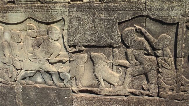 バイヨン第一回廊<br /><br />　　闘犬