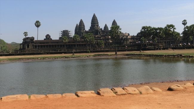 アンコール・ワット<br />　　北側の聖池から