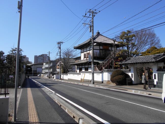 下総稲毛 13世紀中葉に源氏三代の霊供養のため千葉頼胤によって創建された古刹で後に千葉氏の菩提寺として当主十六代の五輪塔を祀る『大日寺』散歩