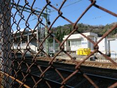 10：46

神武寺駅

この駅にはもう一つ日本人が通れない米海軍口改札がある