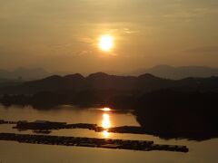 朝の5時半。日の出と共におはようございます。