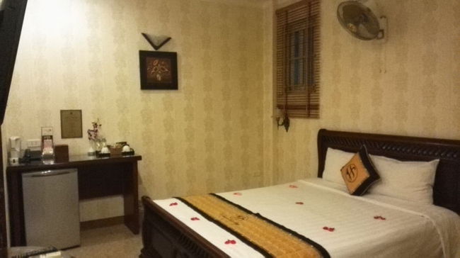 本日のお宿はハノイ　オールドセンター。<br />ホアンキエム湖から徒歩１分です。