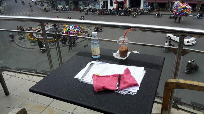 朝食後はハイランドコーヒーで仕事・・・・・・<br />この状態でトイレに行ったら中国人観光客に席を取られてた。<br />速攻でどいてくれたけど、信じられんやっちゃ。