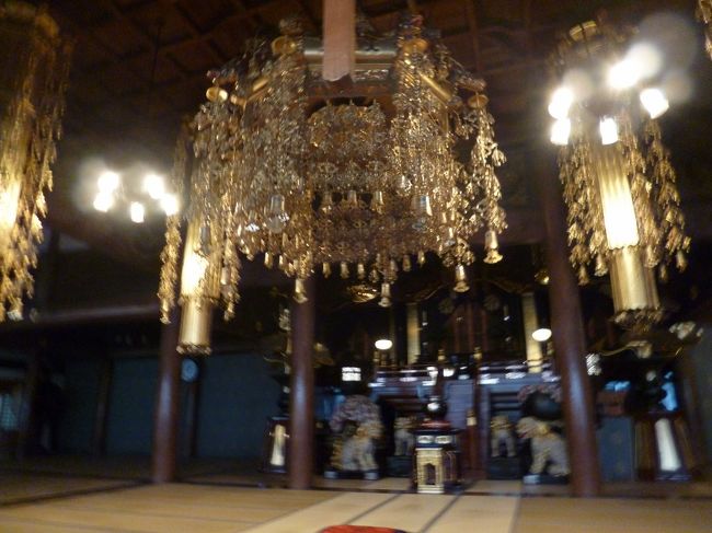 建物内の装飾品は一見の価値ありですね