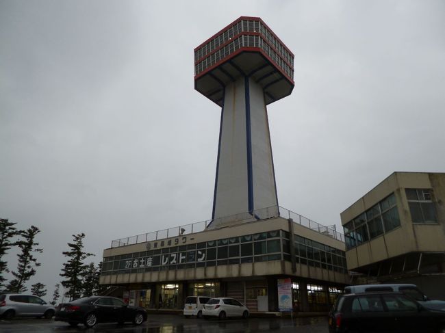 東尋坊タワーもあります。でも登りません