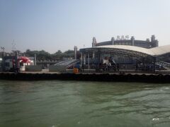 最終日ちょっぴり半日観光。
フェリーにてコロンス島へ。