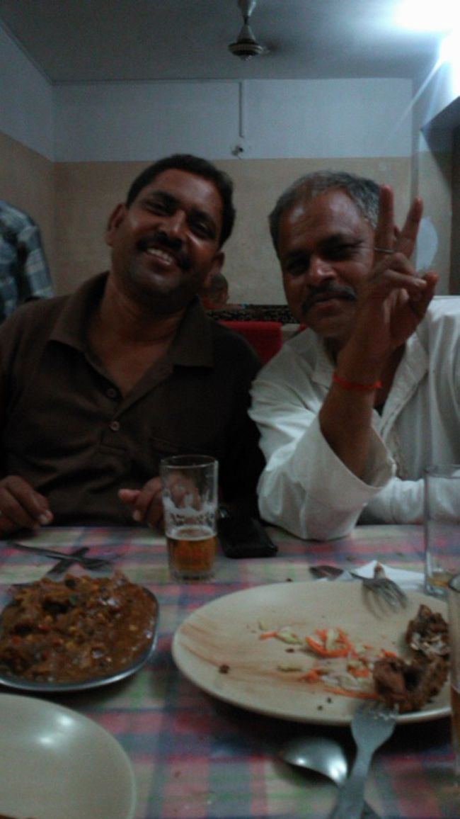 後から又地元の知人がやってくるが、明るくて、賑やかだ。