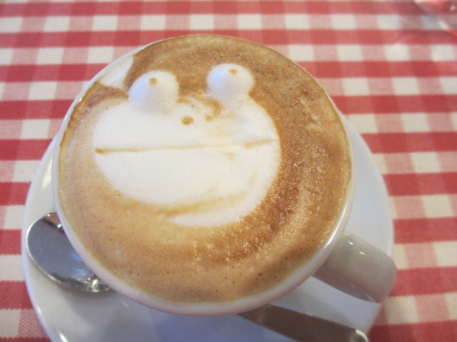カプチーノがカエル模様で出て来た<br /><br />